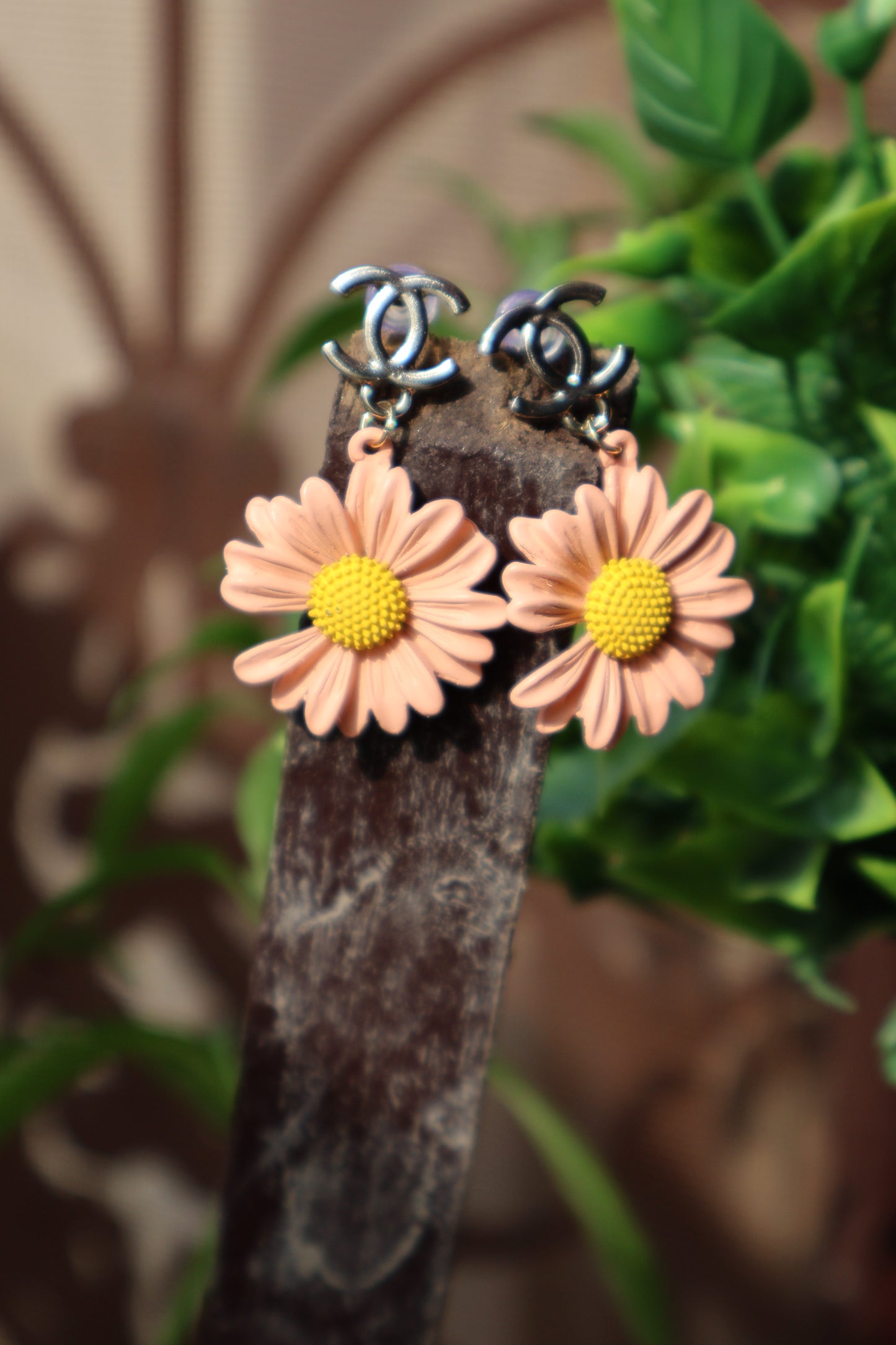 Daisy Glow Earrings