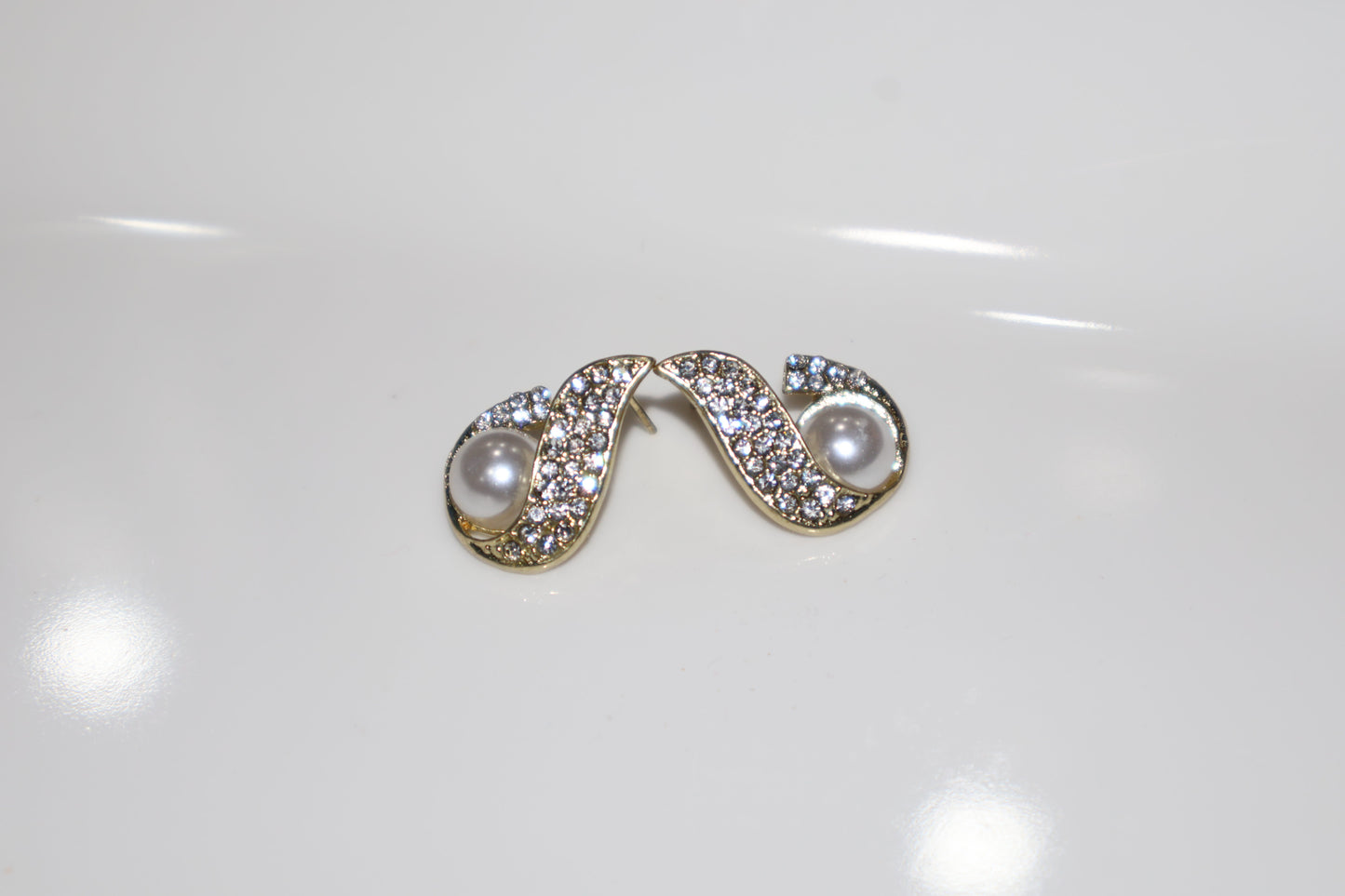 Pearl Crystal Drop Earrings